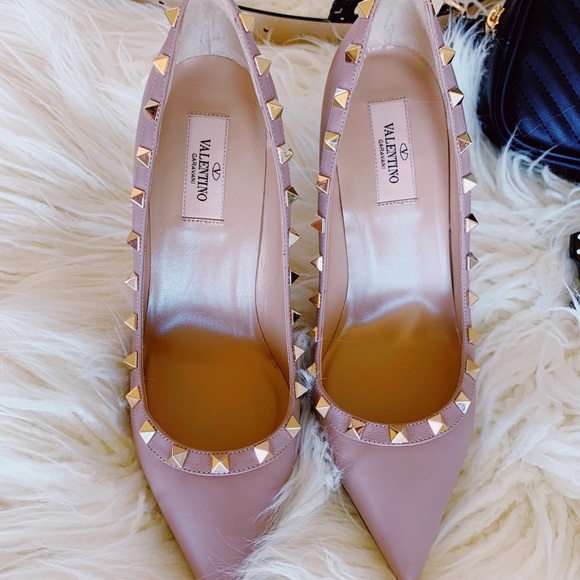 Valentino Shoes - Luxury Giveaway! (Valentino Pumps)
